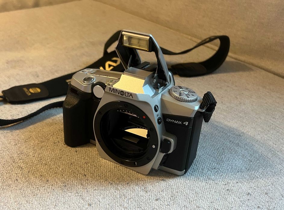 Minolta Dynax 4 body aparat foto film 35mm montura A