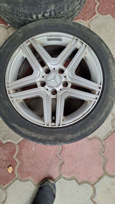 Мерседес титанка на R16