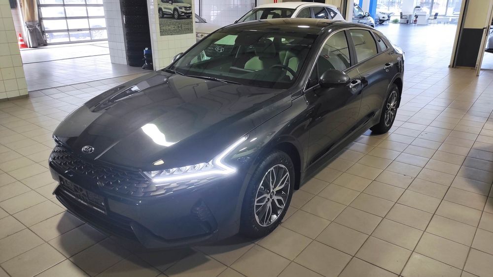 Kia K5 prestige 2024