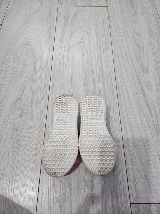 Pantofi eleganți fetiță cu puf