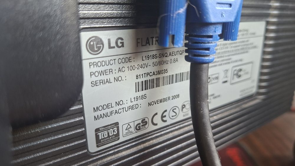 Монитор  LG  Flatron  19"  from  2008