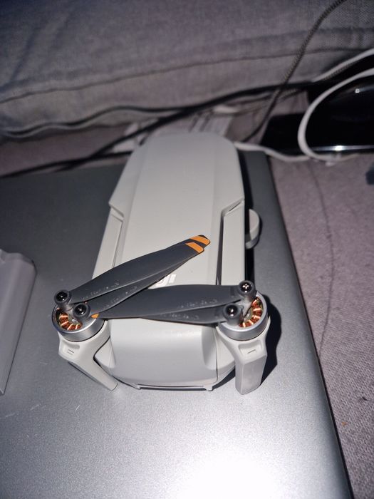 Dji mini 4 k impecabila ,2 bat