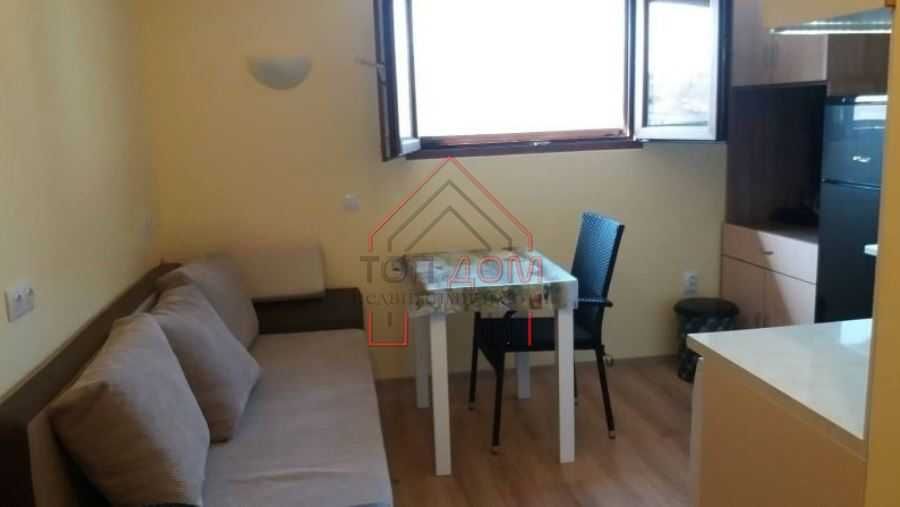 Дава се под наем Едностаен апартамент в Варна, Център - 20 кв.м за 326.4 € - Снимка #1