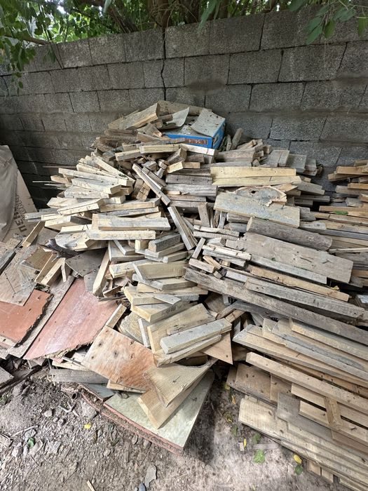 Дрова доски строй материал