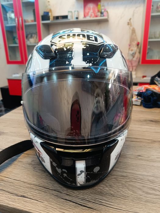 Каска за мотор Shoei