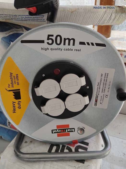 Електрически удължител с макара 50 метра с 4 гнезда KraftRoyal