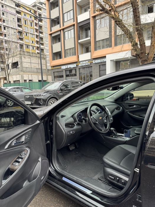 Malibu 2 premier yili 2022.23 qora kraska tozza yurgani 23.000