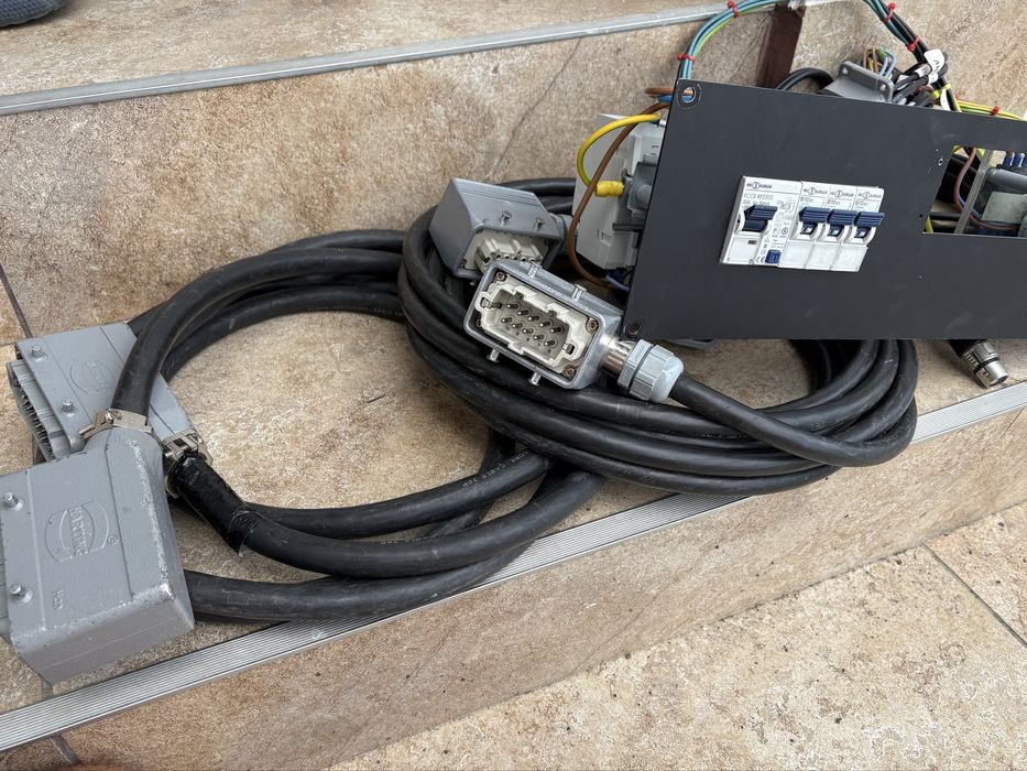 Tablou panou rack distributie  alimentari conexiuni. Harting multicore Klotz