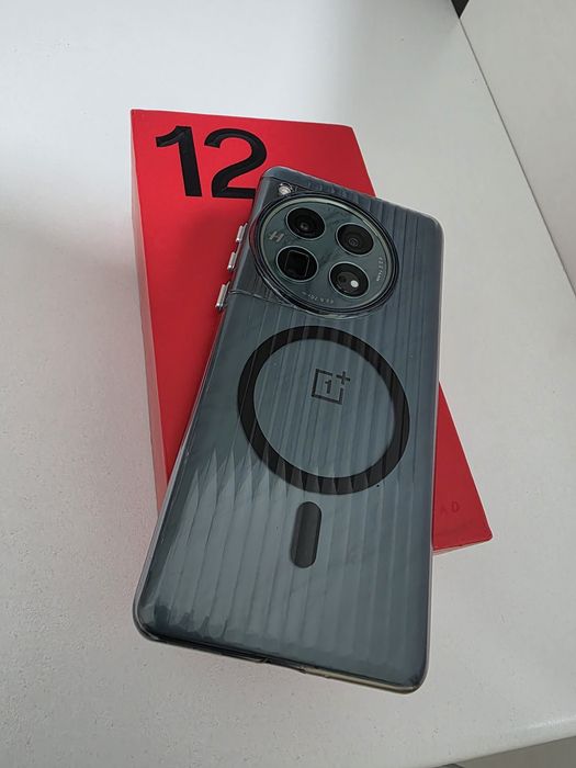 One Plus 12 продам или обмен