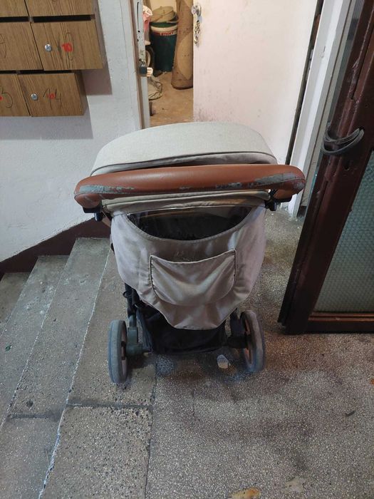 Vând cărucior KikkaBoo Madrid 3 in 1
