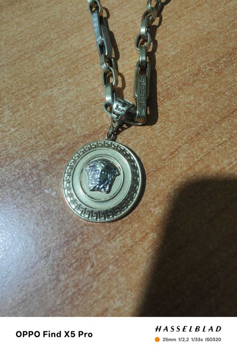 Vând lanț cu medalion aur