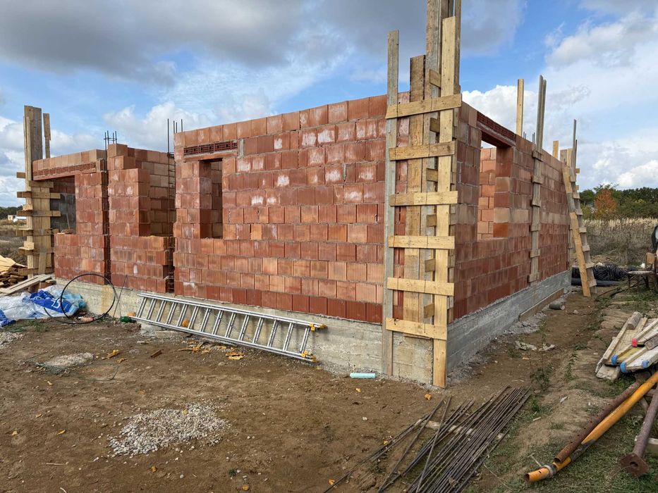 Casă de vânzare la comanda in Pitesti si zonele invecinate