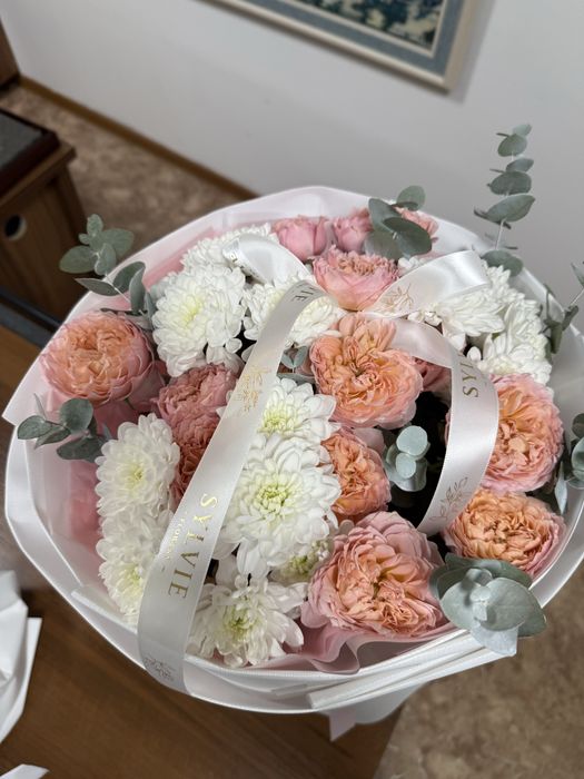 Продам букет срочно, только сегодня доставили.