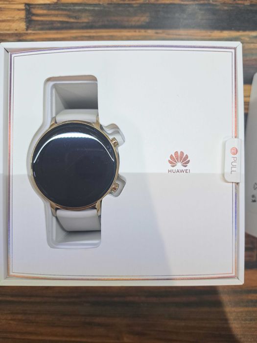 Смарт часовник Huawei GT2 42mm