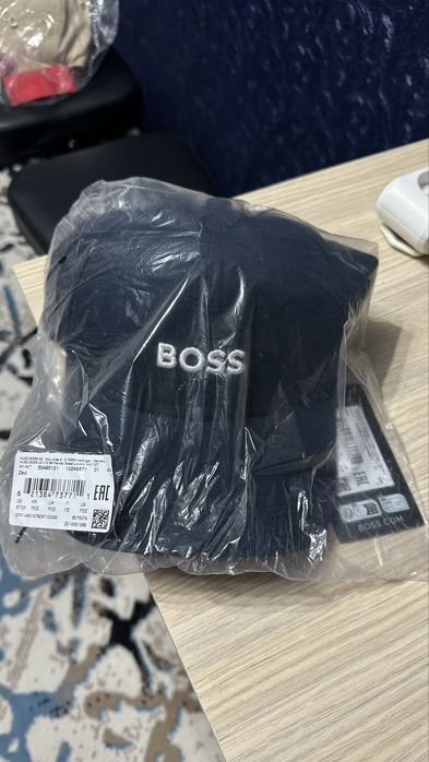 Кепка BOSS bold centre logo twill.