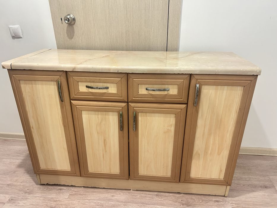 Продам шкаф б/у.