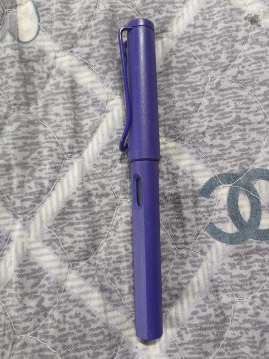 Продаётся ручка - перо