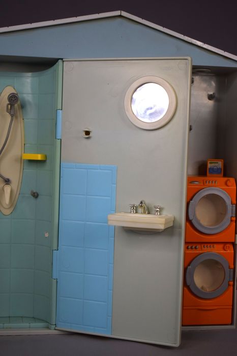 Дом Totally Real для кукол Барби (1)