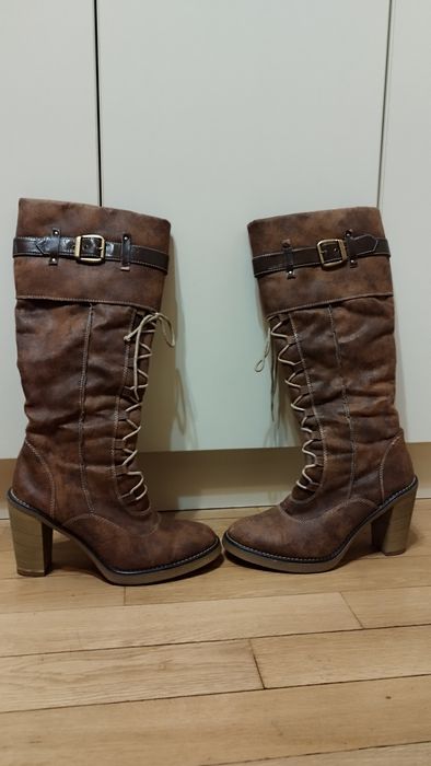 Ботуши в светло кафявцвят с топла подплата