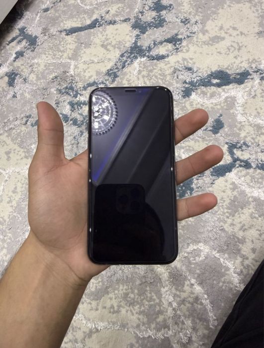 Iphone xs idel holatda umuman aybi yo