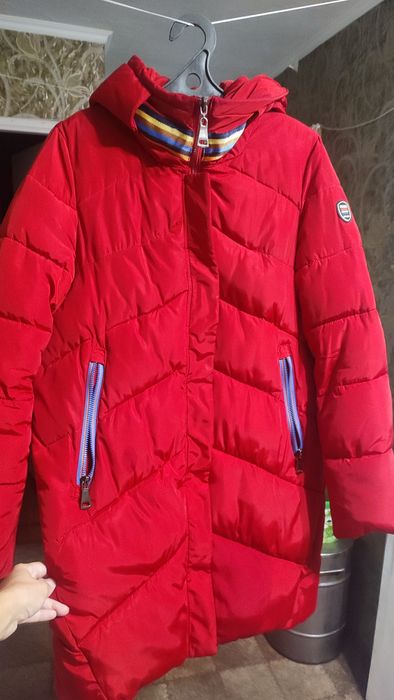 Срочно продам пуховики