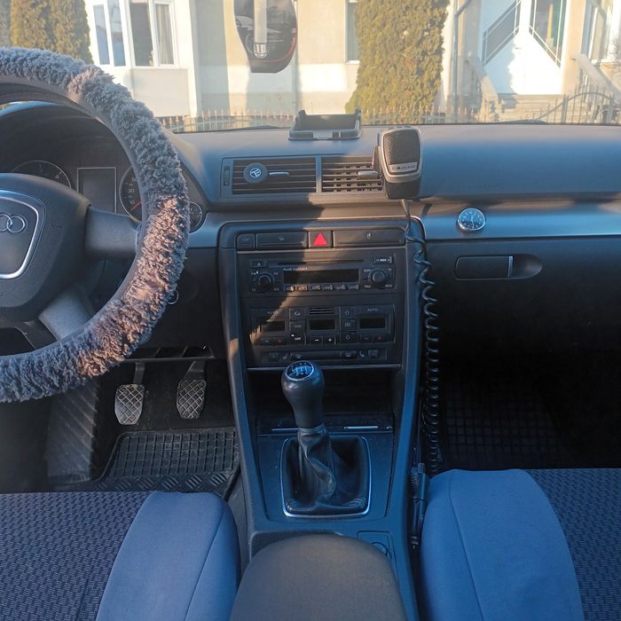 Vând Audi A 4 B 7 TDI