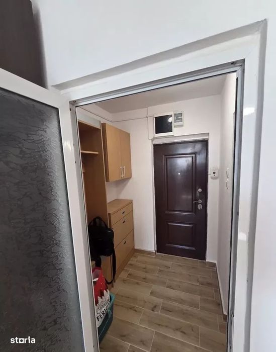 Garsoniera de inchiriat, 32 mp, metrou, Drumul Taberei