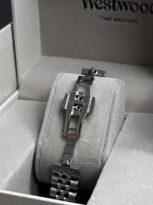 Ceas Vivienne Westood Camberwell watch albastru Cadran cu Pietre pretioase tip diamante