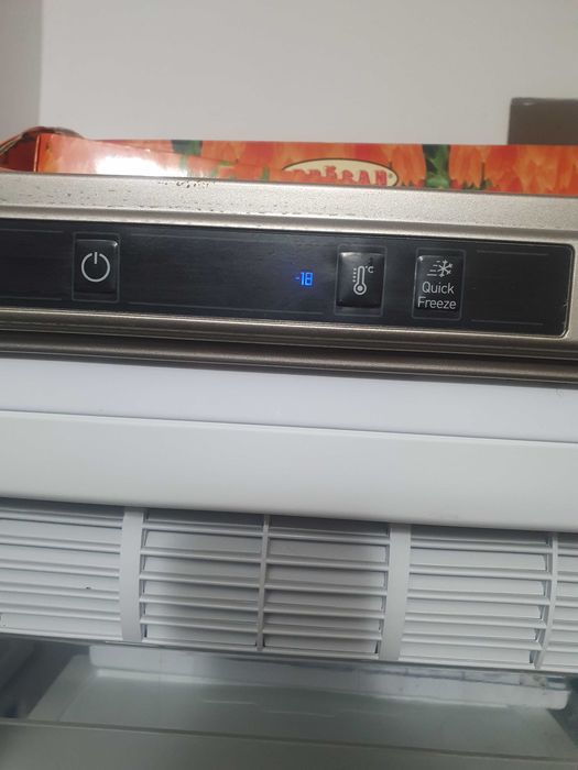 Vanzare congelatot Ariston Hotpoint