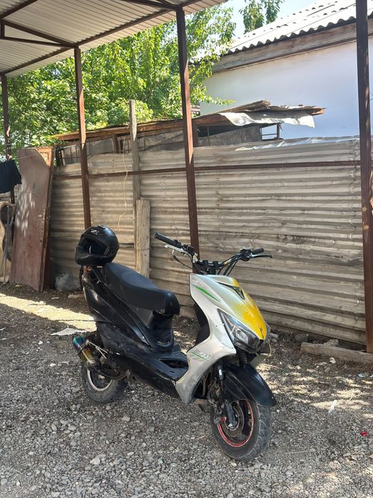 Продам мопед 8м про срочно