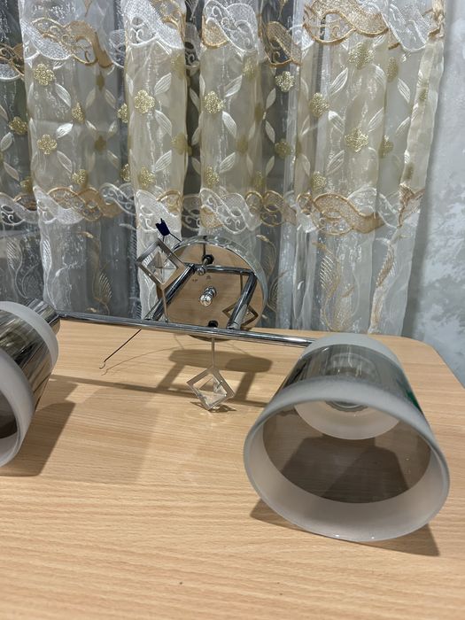 Люстра на 2 лампочки