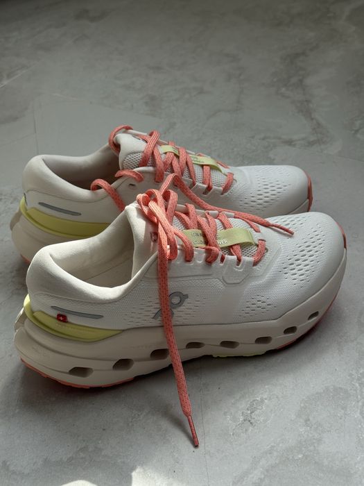 Кроссовки ON Cloudrunner 3