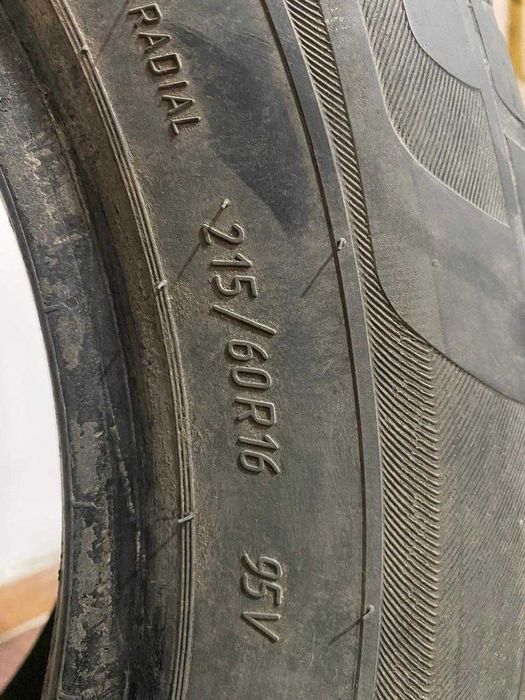 Покрышка БУ 215/60/R16