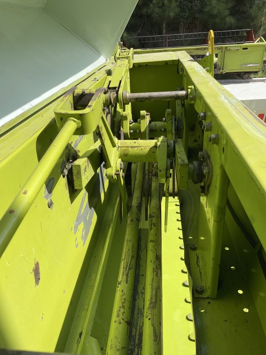 Claas markant 55
