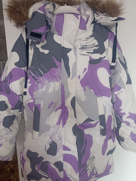 Куртки зима 146 р продам