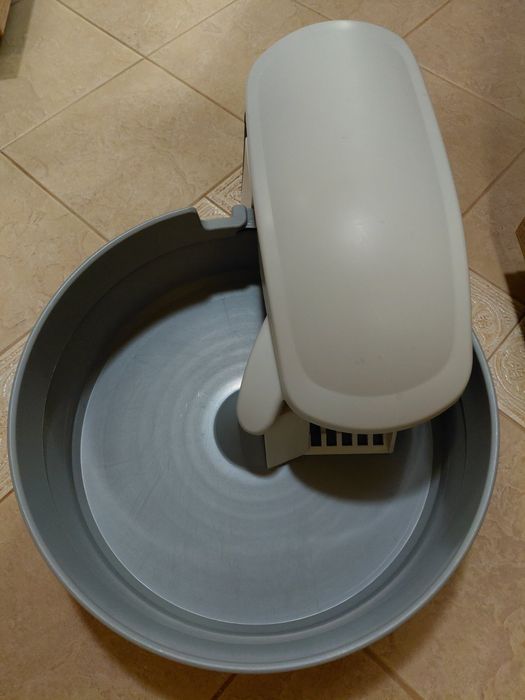 Автоматична котешка тоалетна Simply clean