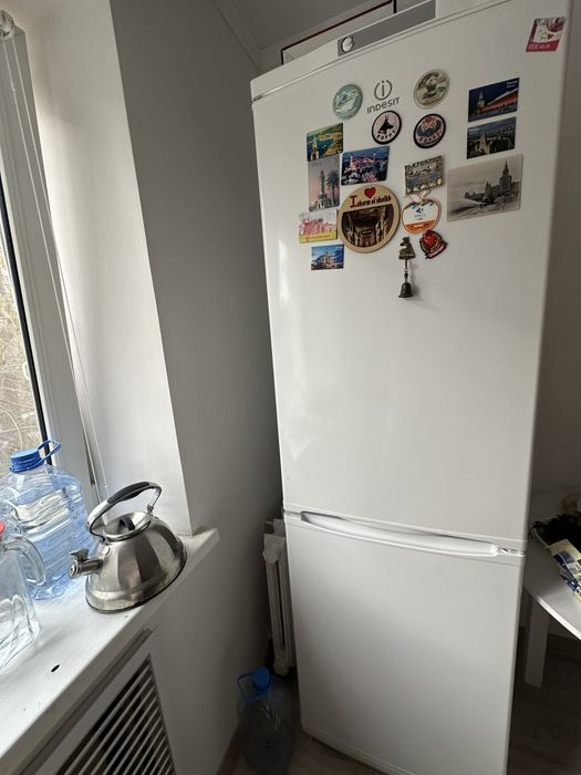 Продам холодильник