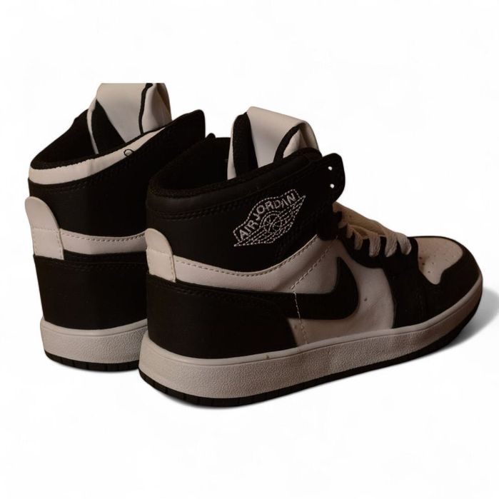 Nike Air Jordan 1 Mid - Дамски маратонки ПРОМО ЦЕНА!