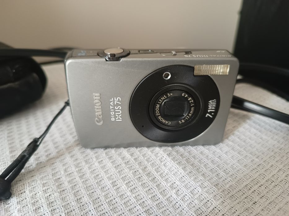 Canon подводен бокс и фотоапаратт