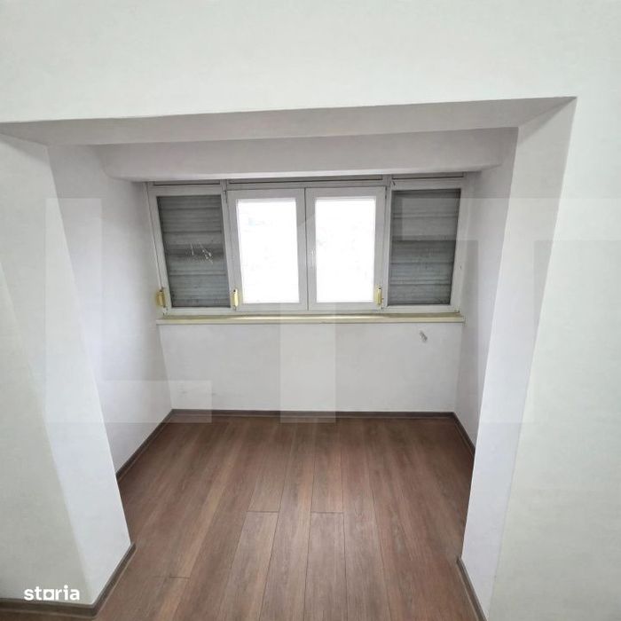 Apartament 2 camere decomandat, 54 mp, etaj 2, zona centrala Bals –