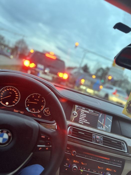 BMW 740d FACELIFT LOOK – 3.0 Diesel – 306 CP