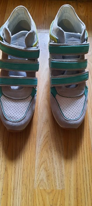 Маратонки на платформа Geox