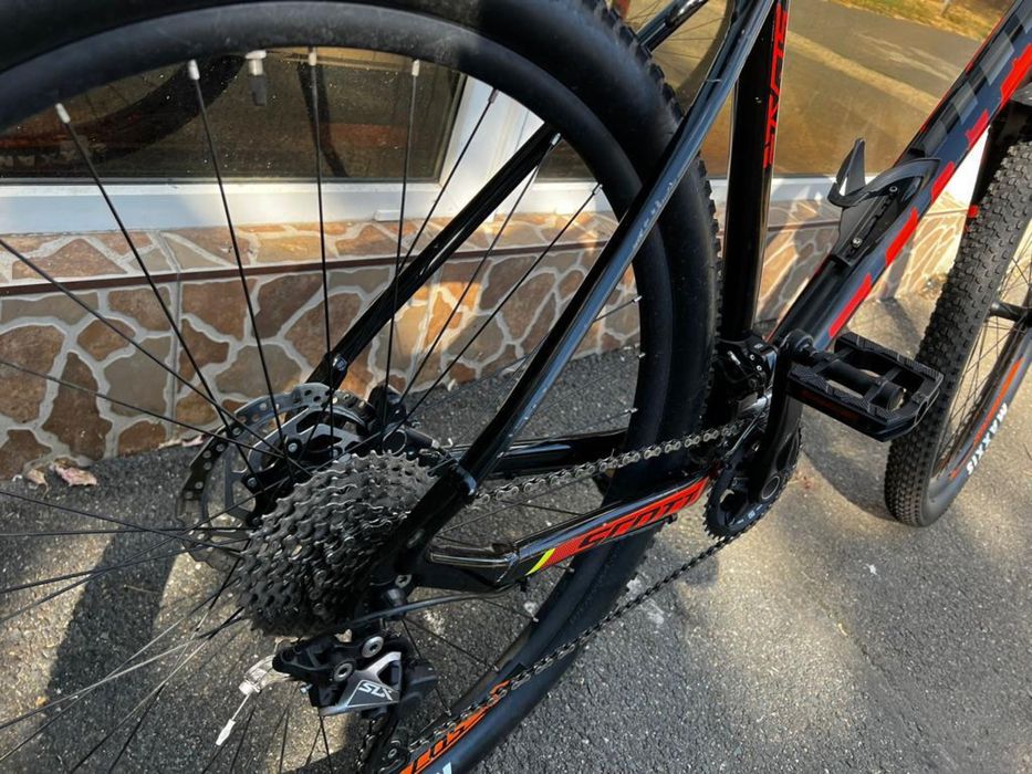 Vând bicicleta mountinbike Scott cu roti 29