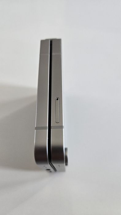 Samsung Z Flip 6, 256gb,  display mare spart