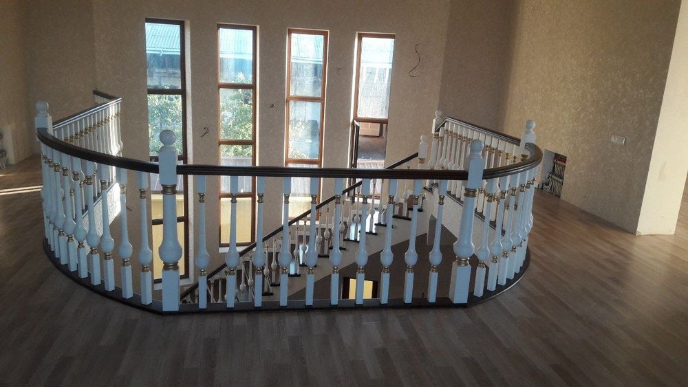 Barcha turdagi mdf eshik va zamonaviy zinapoya