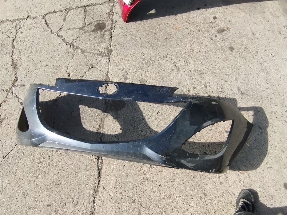 Предна броня за Mazda V 2010