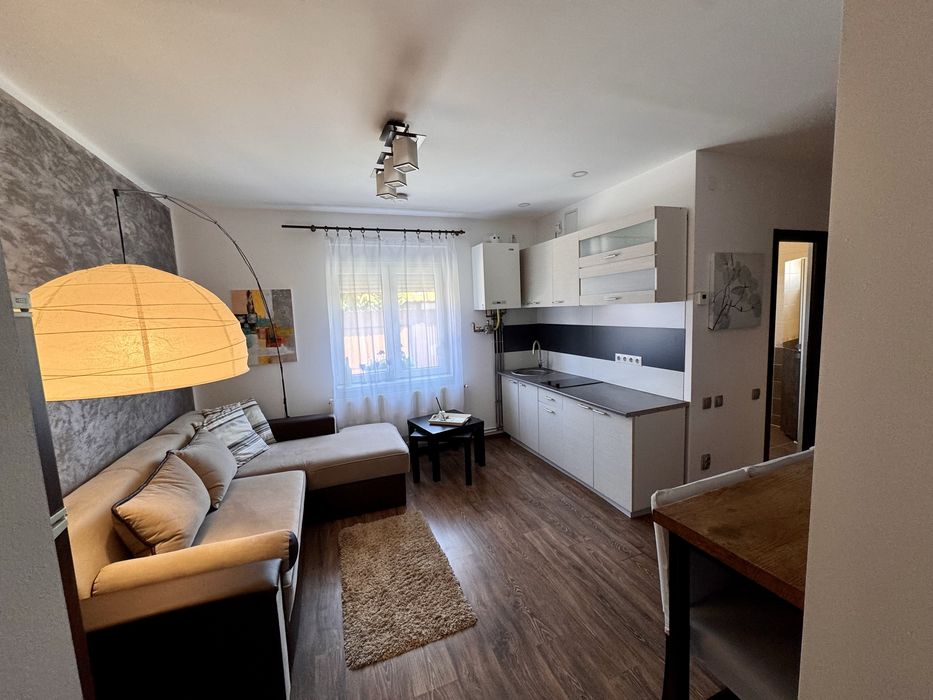 Proprietar, închiriez apartament la casă – zona Moara de Scoarță