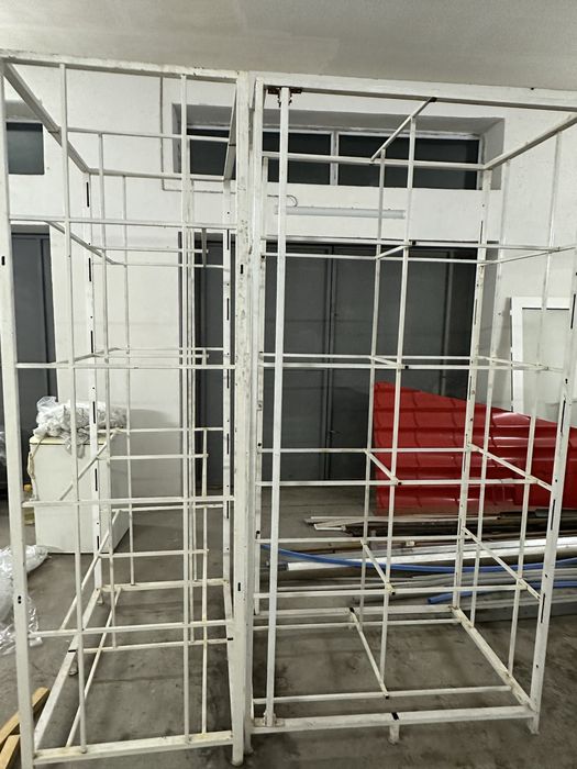 Стеллаж для магазина