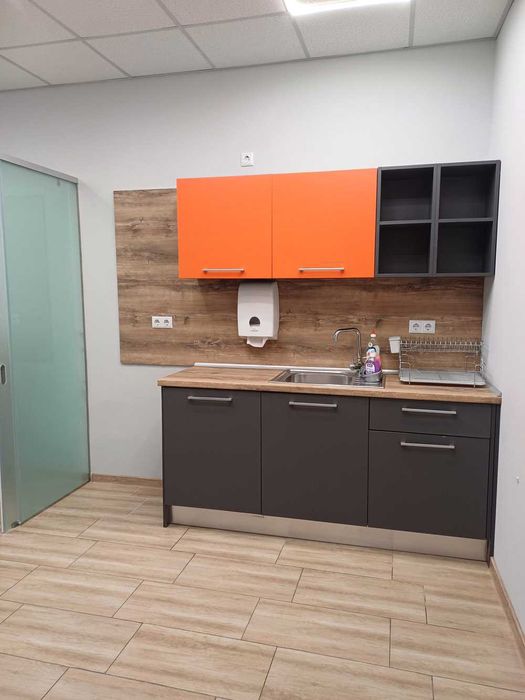 Дава се под наем Офис в Варна, Колхозен пазар - 160 кв.м за 500 € - Снимка #7