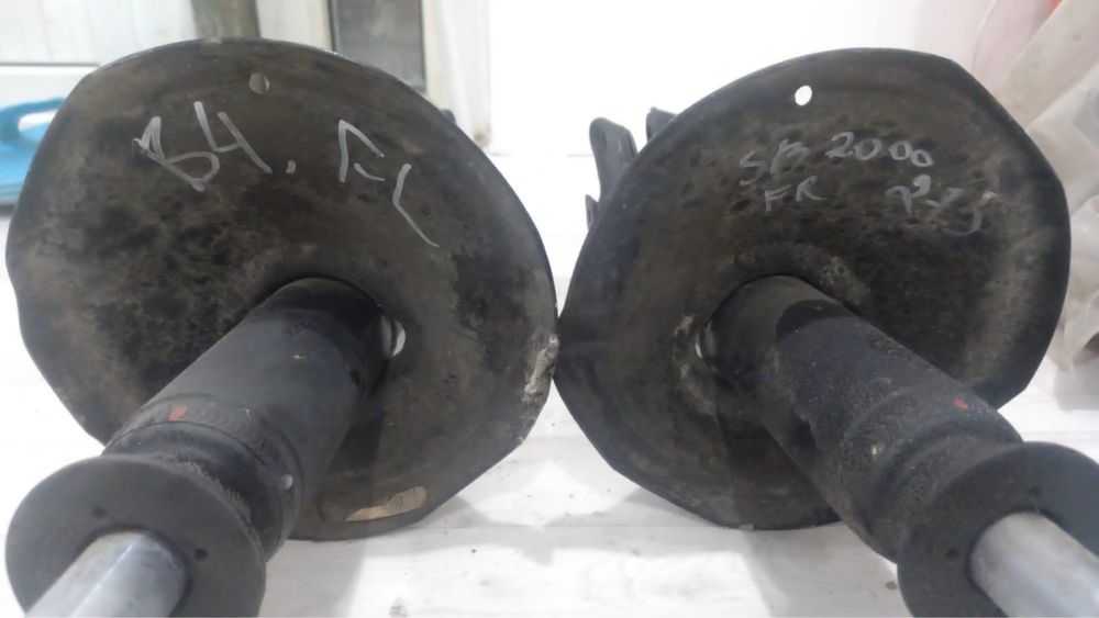 Амортизатор для Subaru передние